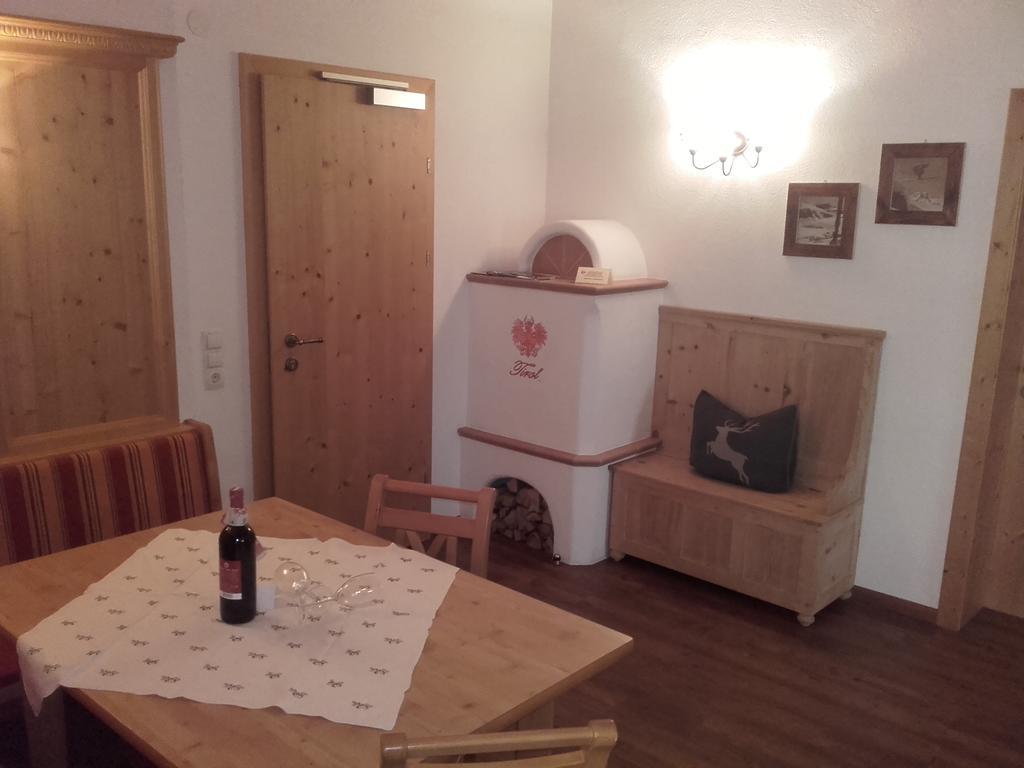 Tirol Appartement Haus Zillertal Zell am Ziller Habitación foto